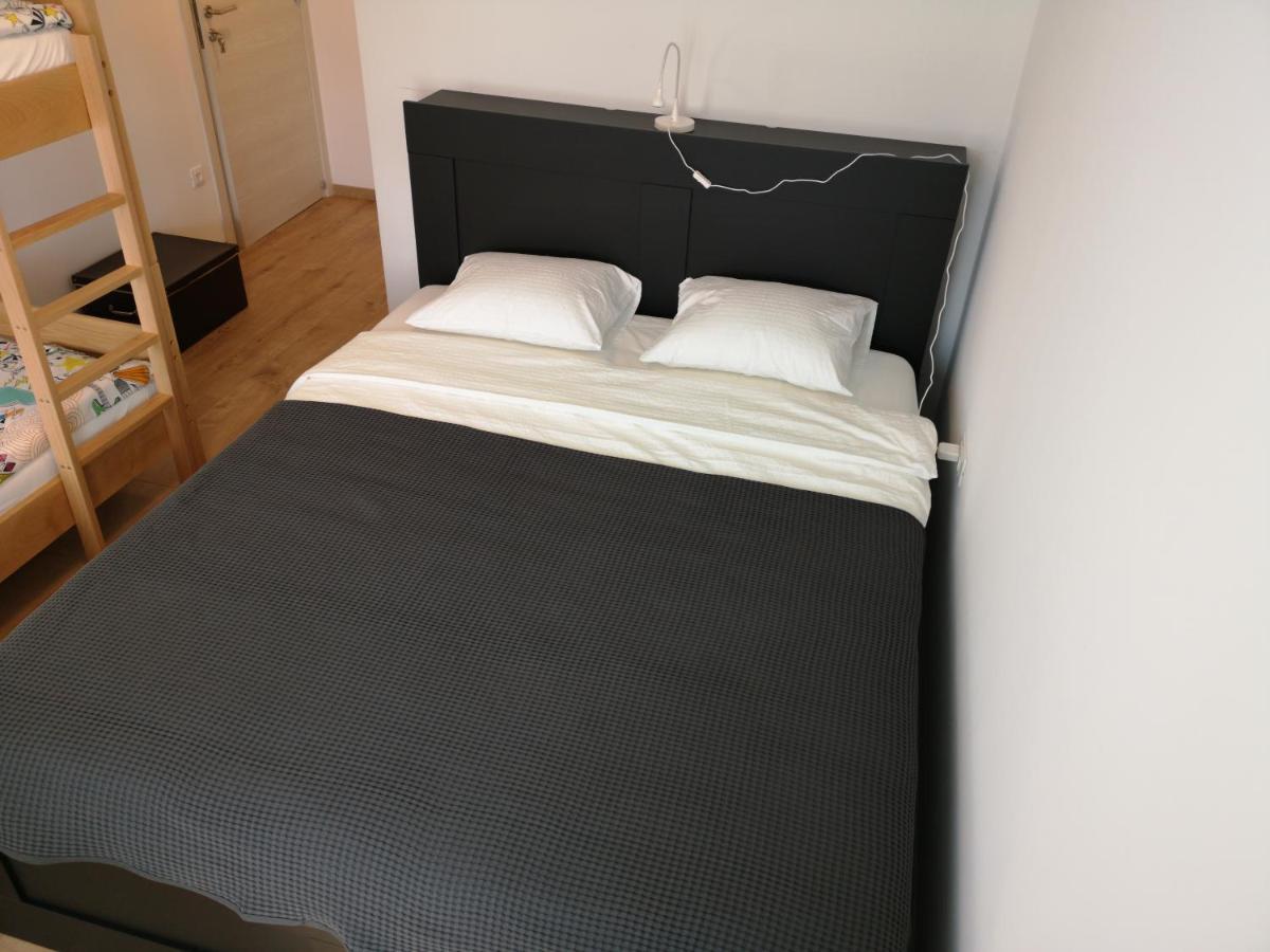Mega Hostel Krapina Exteriör bild